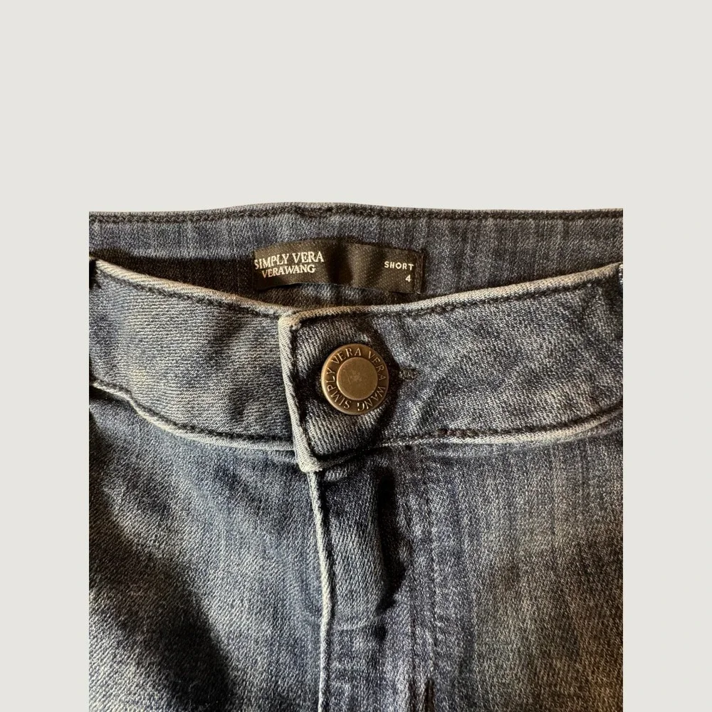 Simply Vera Vera Wang Womens Denim Cuffed Shorts Blue Size 4 Medium Wash Casual